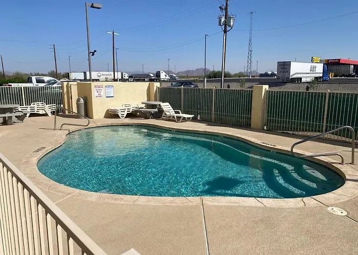 Americas Choice & Hotel