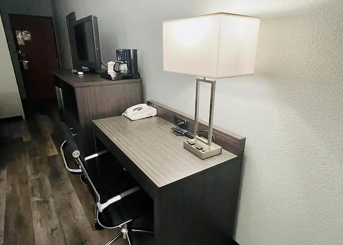 Hotel Americas Choice &