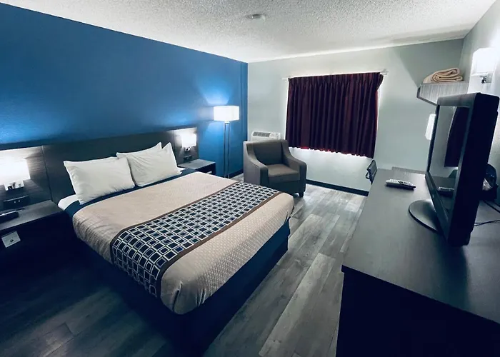 Americas Choice & Hotel *