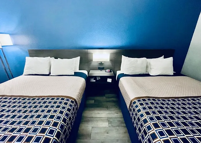 Hotel Americas Choice & *